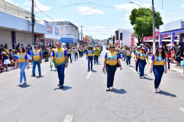 Desfile C&iacute;vico marca as comemora&ccedil;&otilde;es pela Independ&ecirc;ncia do Brasil em Floriano.(Imagem:Secom)