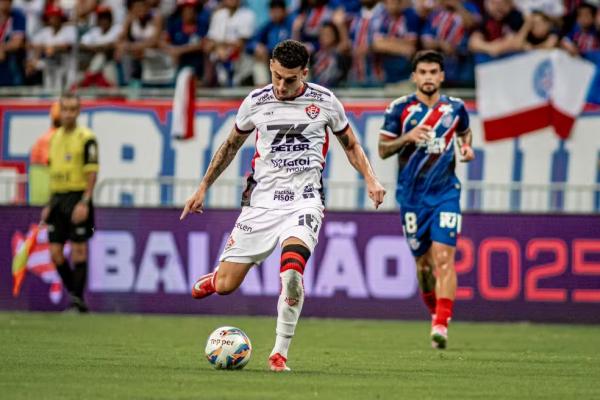 Baralhas e Cauly no Ba-Vi (Imagem:Victor Ferreira / EC Vit&oacute;ria)