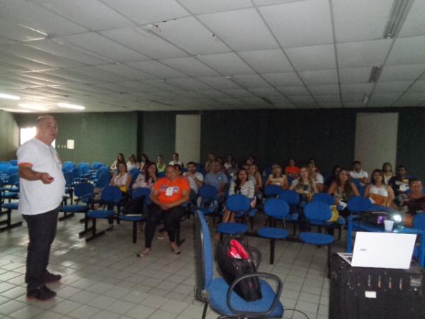Profissionais da saúde participam de curso de emergência pré-hospitalar