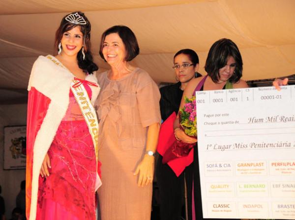 Rebecca Rhaysa Suelen Guedes recebeu pr&ecirc;mio de R$ 1 mil e o direito de fazer curso profissionalizante (Imagem: Divulga&ccedil;&atilde;o/Paulo Almeida/Seres)