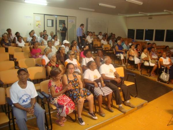 Come&ccedil;a Semana do Idoso em Floriano.(Imagem:FlorianoNews)