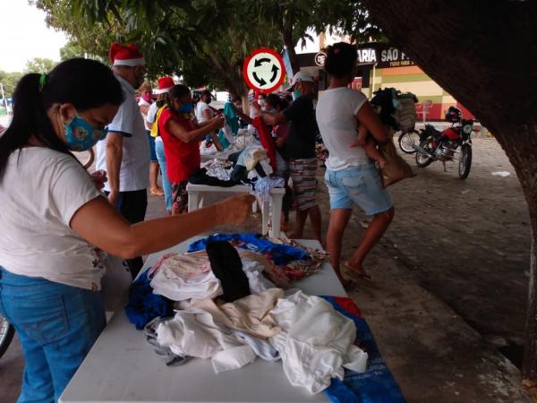 Bazar Solid&aacute;rio &eacute; realizado pelo Rotary Club de Bar&atilde;o de Graja&uacute;(Imagem:FlorianoNews)