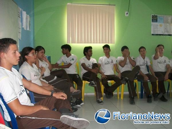 Psicóloga e professora dão dicas para estudantes da Escola Pequeno Príncipe que farão prova do Enem.(Imagem:FlorianoNews)