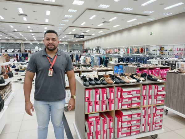 Armazém Paraíba entra no clima do Carnaval com ofertas especiais em moda, calçados e volta às aulas