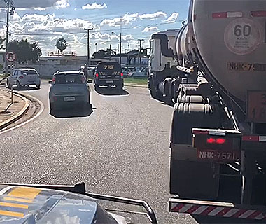 Cidade no interior do Piauí fica 100% sem combustível devido à greve