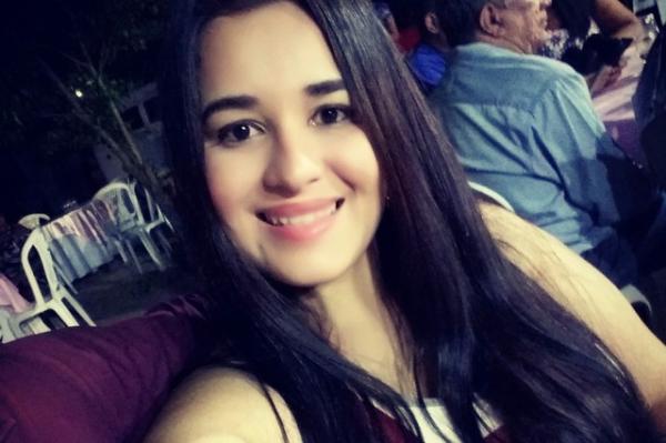 Jade Nascimento, de 28 anos, morreu v&iacute;tima da Covid-19 nesse domingo (2), em Teresina.(Imagem: Arquivo pessoal)