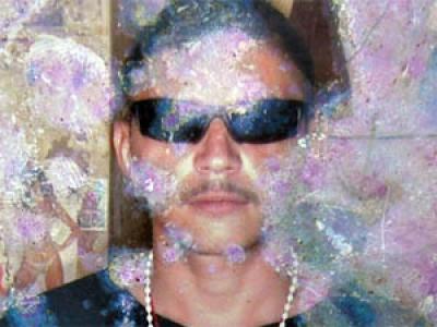 Família nega morte de jovem e queima caixão 'oferecido'