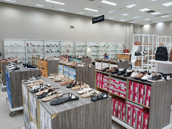  Armaz&eacute;m Para&iacute;ba de Floriano renova setores e lan&ccedil;a novas cole&ccedil;&otilde;es com ofertas especiais(Imagem:FlorianoNews)