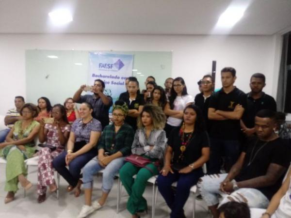 Apresenta&ccedil;&otilde;es culturais marcam I Semana da Consci&ecirc;ncia Negra da FAESF.(Imagem:FlorianoNews)