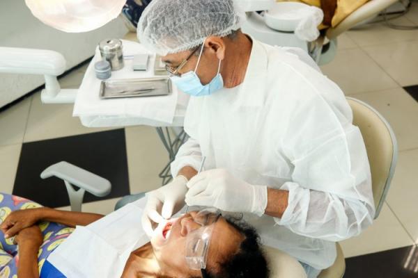 Prefeitura de Floriano entrega 100 pr&oacute;teses dent&aacute;rias e transforma sorrisos no 3&ordm; Mutir&atilde;o de Sa&uacute;de Bucal(Imagem:Secom)