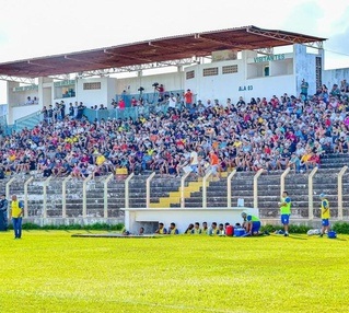 CBF dá prazo e Prefeitura de Floriano precisa tomar decisão sobre jogos do Altos