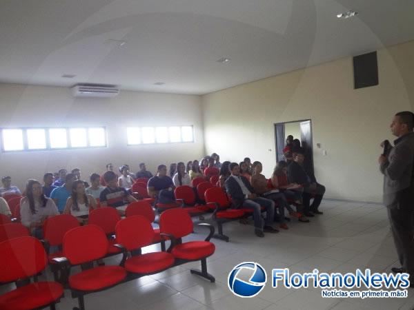 OAB de Floriano sedia o I Mini Curso de Direito Ambiental e Hermen&ecirc;utica jur&iacute;dica.(Imagem:FlorianoNews)