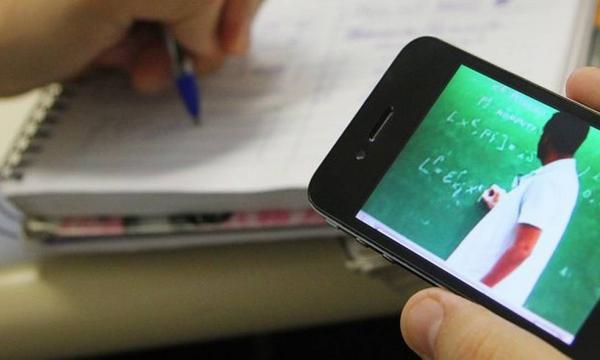 Pandemia, racismo, acesso à internet: professor aponta possíveis temas da redação do Enem 2020