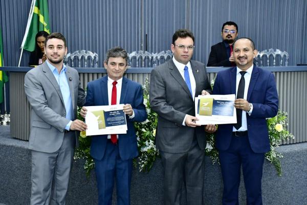 C&acirc;mara Municipal realiza sess&atilde;o solene em homenagem ao Dia do Corretor de Im&oacute;veis.(Imagem:CMF)
