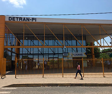 Sistema do Detran segue fora do ar e afeta todos serviços