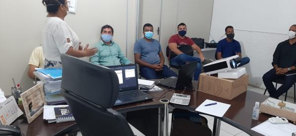 Fiscais do Município são treinados para ações contra lixo nas vias públicas e terrenos baldios