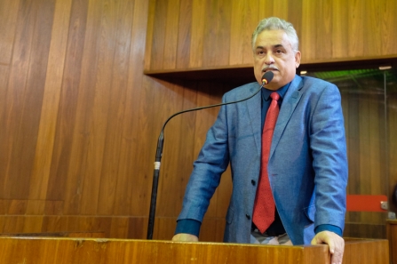 Robert Rios pede a exoneração de Viviane Moura da Suparc