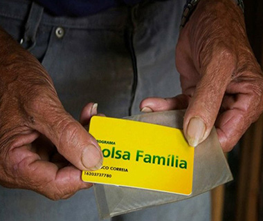 Piauí é o 2º no Brasil em domicílios que recebem o Bolsa Família, diz IBGE