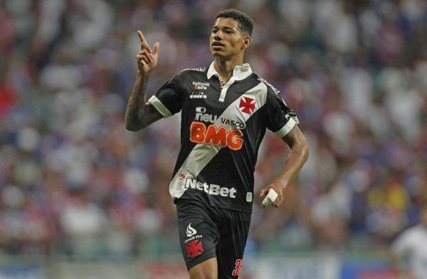 Com receio de perder Marrony na Justiça, Vasco quita salários atrasados e direitos de imagem do joga