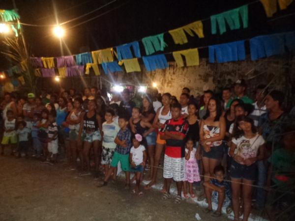 Realizada abertura do 10º Arrastapé Junino do bairro Tiberão