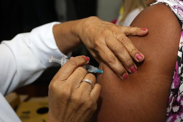 Campanha de vacinação contra gripe se encerra nesta sexta-feira