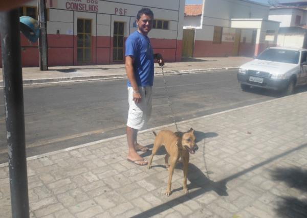 Bar&atilde;o de Graja&uacute; realizou vacina&ccedil;&atilde;o anti-r&aacute;bica.(Imagem:FlorinanoNews)
