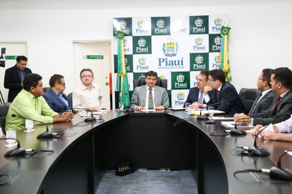 Governador se reúne com secretário da Justiça para traçar metas de 2017