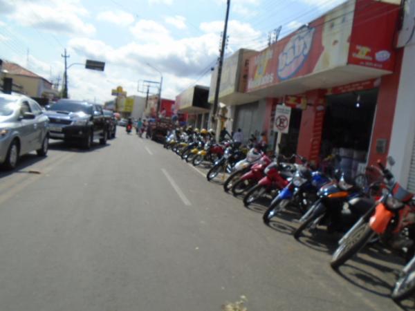 Moto é furtada no Mercado Central de Floriano