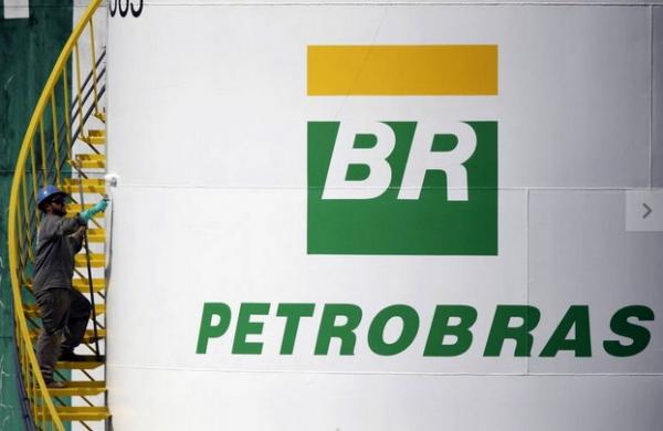 Preço da gasolina recua 0,3% nas bombas, diz ANP