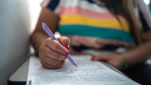 Pelo menos 150 concursos públicos com inscrições abertas reúnem 18,5 mil vagas no país; veja lista