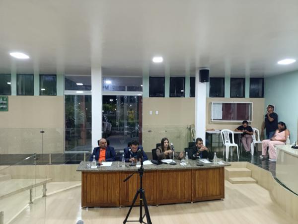 Vereadores de Barão de Grajaú votam contra emendas que poderiam inviabilizar o programa Bolsa Esperança.(Imagem:FlorianoNews)