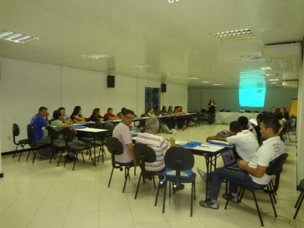 Curso de Boas Pr&aacute;ticas de Fabrica&ccedil;&atilde;o de Alimentos.(Imagem:FlorianoNews)