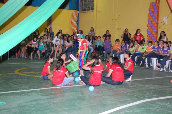 Alunos da Escola Pequeno Pr&iacute;ncipe participaram do II Sarau e lan&ccedil;amento de livro.(Imagem:EPP)