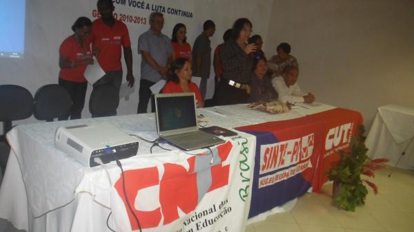 Sindicato dos trabalhadores em educação básica realiza seminário de formação.(Imagem:FlorianoNews)
