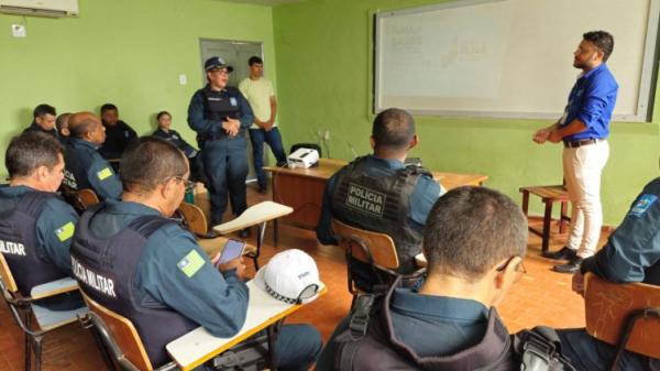  Prefeitura de Floriano apresenta servi&ccedil;os do Sa&uacute;de Digital a policiais do 3&ordm; BPM(Imagem:Secom)