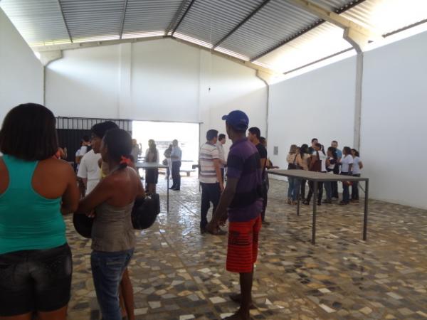 Visita ao Galp&atilde;o da Cooperativa dos Coletores de Materiais Recicl&aacute;veis de Floriano.(Imagem:FlorianoNews)