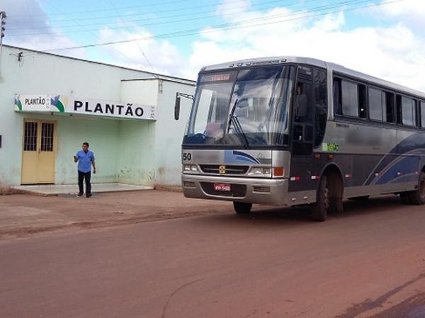 Dupla armada invade ônibus com 20 passageiros e faz arrastão no Piauí