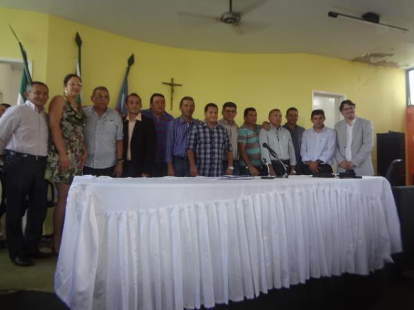 Prefeito de Bar&atilde;o de Graja&uacute;, Gleydson Resende, anunciou nomes do novo secretariado.(Imagem:FlorianoNews)