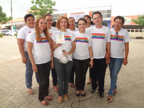 Profissionais da sa&uacute;de em combate a AIDS em Floriano. (Imagem:FlorianoNews)