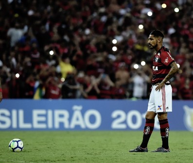 Flamengo começa a pensar em substituto para o jogador Guerrero