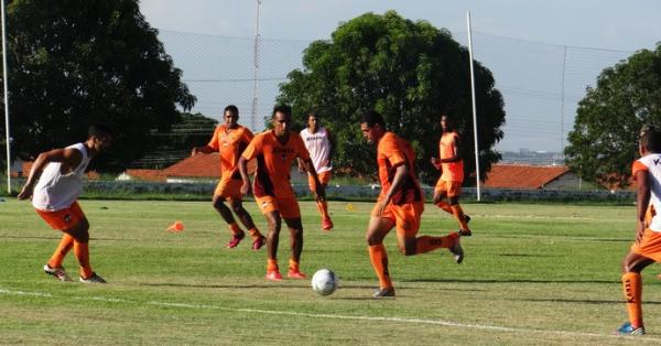 Flávio não vê River-PI atrasado para Copa do Nordeste: "Estamos no ritmo"
