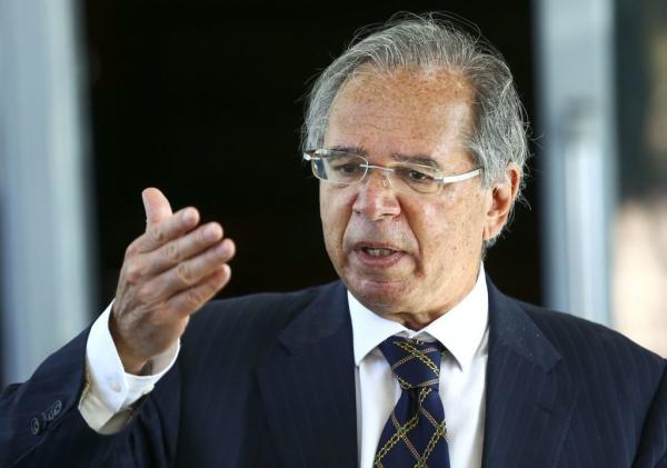 Guedes diz que "barulho político" pode desacelerar crescimento econômico