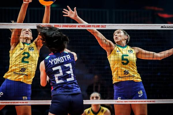 Seleção feminina joga mal contra o Japão e perde a 1ª no Mundial de Vôlei
