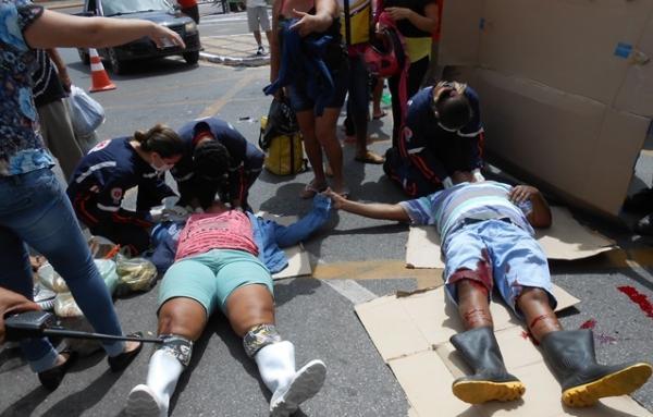 Motorista invade cruzamento e atropela casal no interior do PI