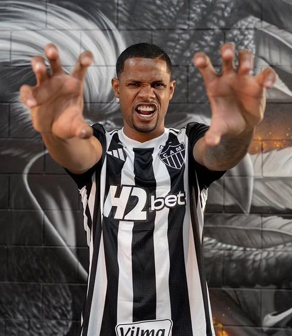 Atlético-MG anuncia a contratação de Júnior Santos