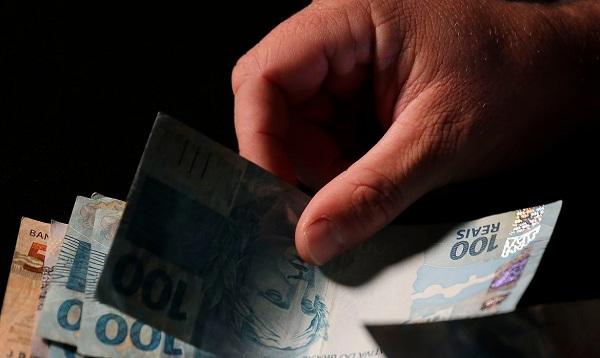 Beneficiários com NIS de final 6 recebem o Bolsa Família