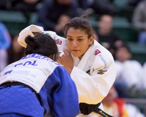 Sarah divide bateria de treinos para Mundial e defende fase: "Super bem"