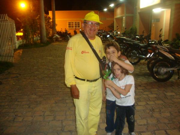 com a crian&ccedil;ada no Dac(Imagem:reda&ccedil;&atilde;o)
