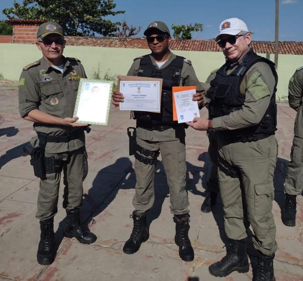 Cb Mois&eacute;s recebeu homenagem de 