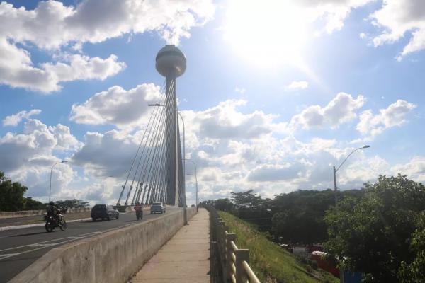 Ponte Estaiada Mestre Jo&atilde;o Isidoro Fran&ccedil;a, em Teresina.(Imagem:Lucas Marreiros/g1)